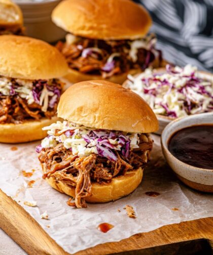 Crock Pot Pulled BBQ Pork Sliders