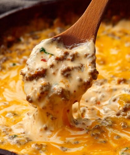 Crock Pot Queso Dip With Ground Beef