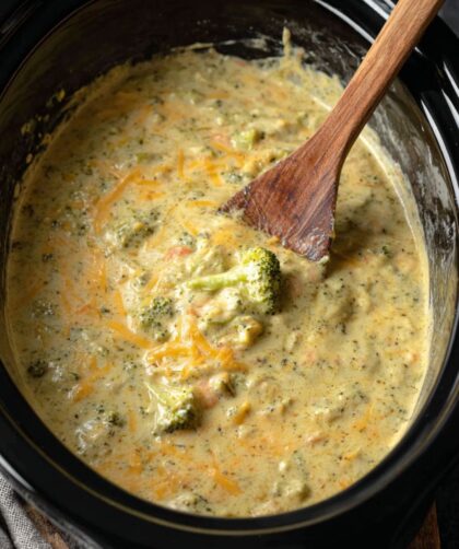 Crock Pot Broccoli Cheddar Soup