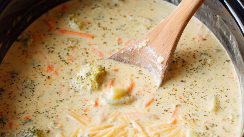 Crock Pot Broccoli Velveeta Soup